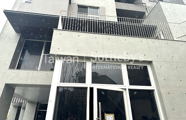 淡海櫻花步道三角金店建物外觀